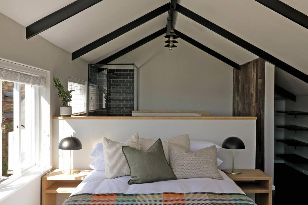 Deane House - Number 17 Holiday home Cape Town