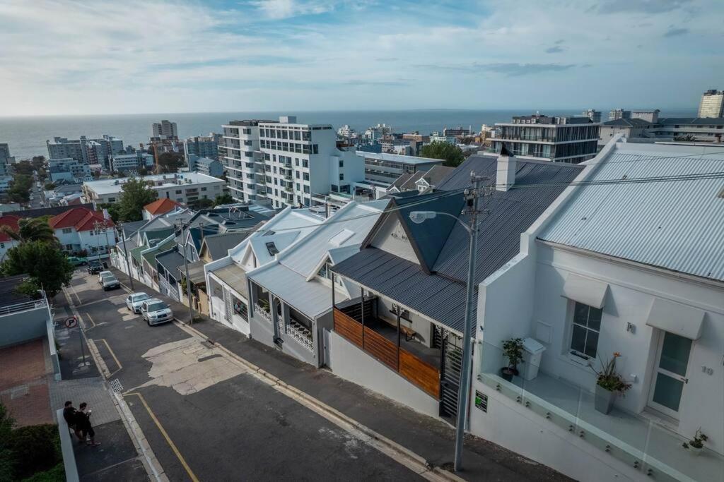Holiday home Deane House - Number 17 Cape Town